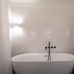 Design In Liberdade - 2 Bedroom Apartment, Marques Pombal * Lisboa