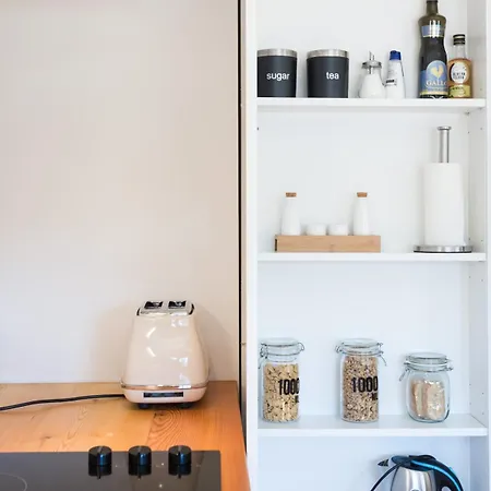 Liberdade&design-2 Bedroom Apartment, Marquês Pombal Apartamento *