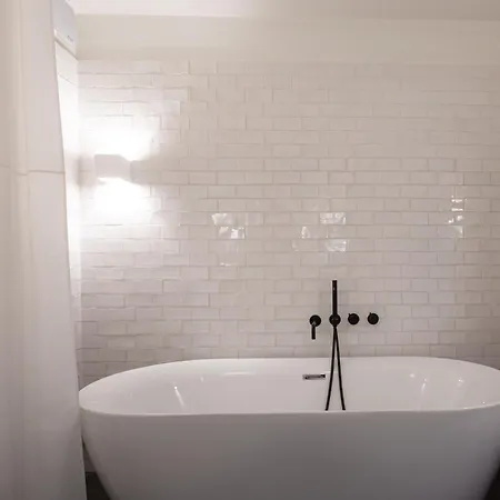 Avenida Da Liberdade - Center - 2 Bedrooms Apartment Lisbon